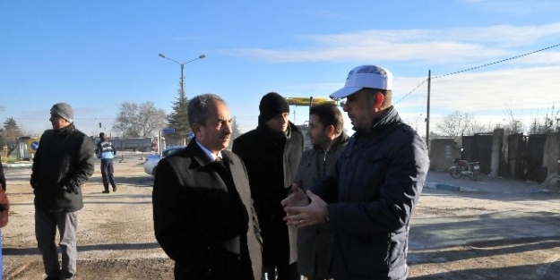 Akşehir İstasyon Caddesi Sıcak Asfaltla Buluşuyor