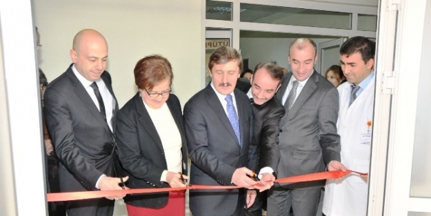 Erzincan Araştırma Hastanesine 7 Bin Kitaplı Kütüphane