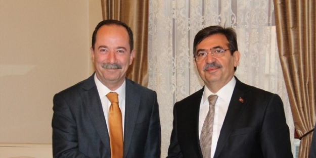 Bakan Güllüce, Belediye Başkanı Gürkan’ı Ziyaret Etti