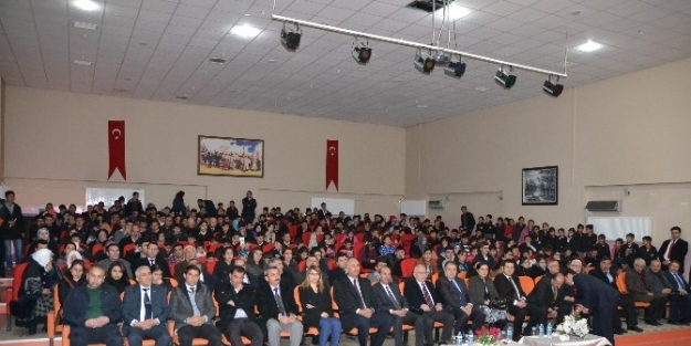 Allahuekber Şehitleri Anma Programı Kapsamında Sempozyum Düzenlendi