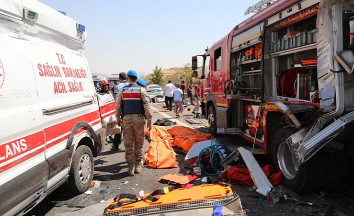 Gaziantep’te katliam gibi kaza! 15 kişi yaşamını yitirdi, onlarca yaralı var