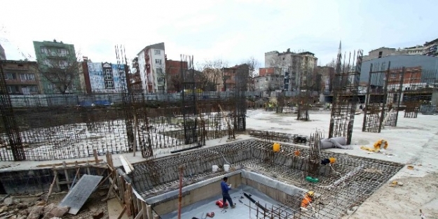 7 Katlı Otoparkın İnşaat Çalişmalari Başladı