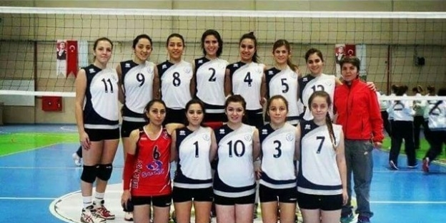 Bü Voleybol Takımı Şampiyon Oldu