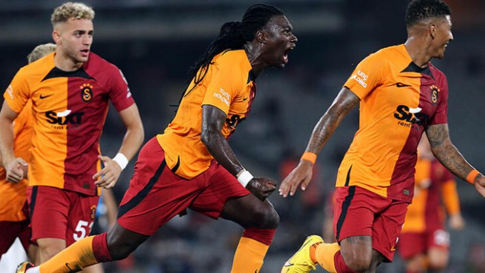 Galatasaray'a Gomis hayat verdi