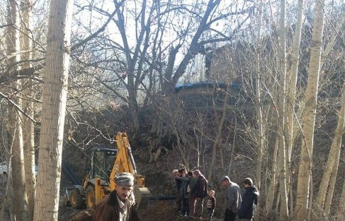 Bahçesaray’da Yol Ve Alt Yapı Çalişmalari Devam Ediyor