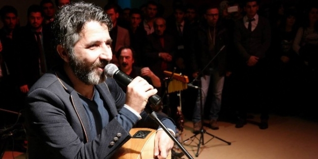 Sivas’ta Ali Kınık Konserine Yoğun İlgi