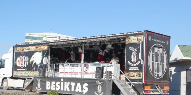 Beşiktaş’ın Gezici Mobil Tır’ı Dörtyol’da