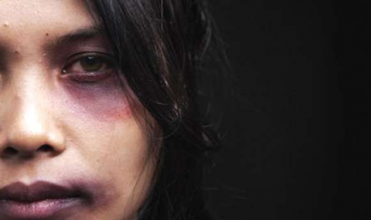 Kocanın maaşı şiddet gören eşine verilecek