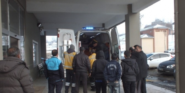 Malazgirt’te Trafik Kazası: 3 Yaralı