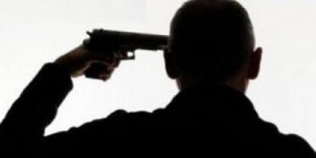 Polis okulunda göğsüne tek el ateş ettikten sona...