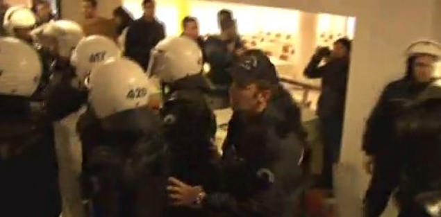 Üniversitede gerginlik!