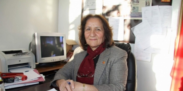 4 dil bilen ilk kadın muhtar