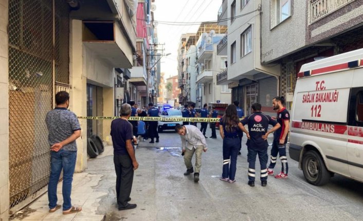 Balkondan girdiği evde dehşet saçtı! Boşanma aşamasındaki eşini ve kayınpederini öldürdü