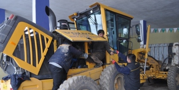 Özalp Belediyesi’nin Araç Bakım Onarım Birimi Faaliyete Girdi