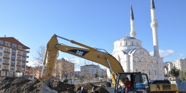 Tosya’da Kanalizasyon Hattı Yenileniyor