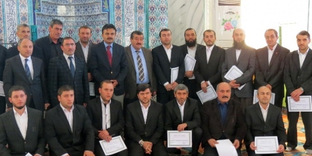 Kelkit’te Güzel Ezan Okuyanlara Sertifika