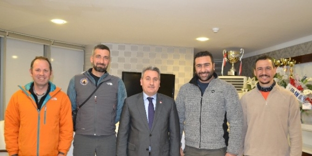 Ünlü Dağcılara Tam Destek