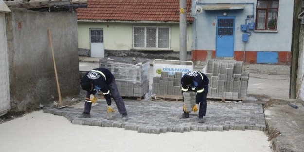 Karapınar Mahallesinde Üst Yapı Çalişmalari