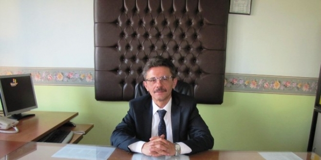 Cumhuriyet Ortaokulu Müdürü Özyurt, Göreve Başladı
