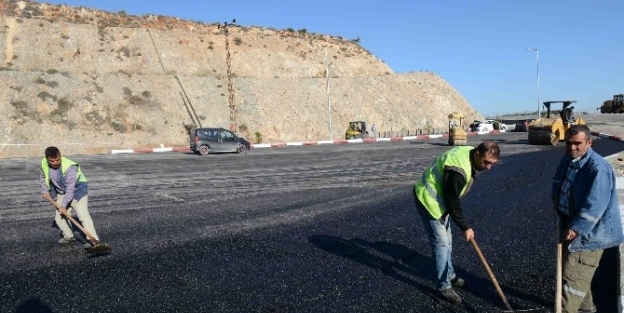 Büyükşehir’den Taşkuyu Mağarası Yoluna Asfalt