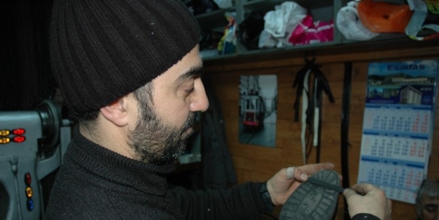 Buzlu Yollara Kar Lastikli Ayakkabı