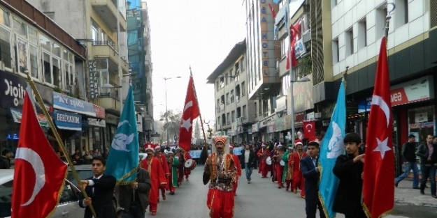 Gaziantep Ülkü Ocakları’ndan ‘25 Aralık Kurtuluş Bayramı’ Yürüyüşü