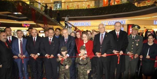 Gaziantepli Şehitler Anısına Sergi Açıldı