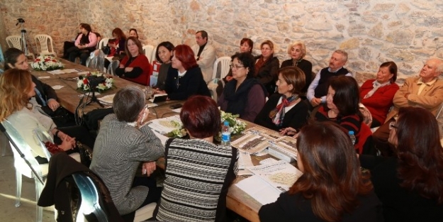 Cumhuriyetten Günümüze Bodrumlu Seçilmiş Kadınlar Toplantısı