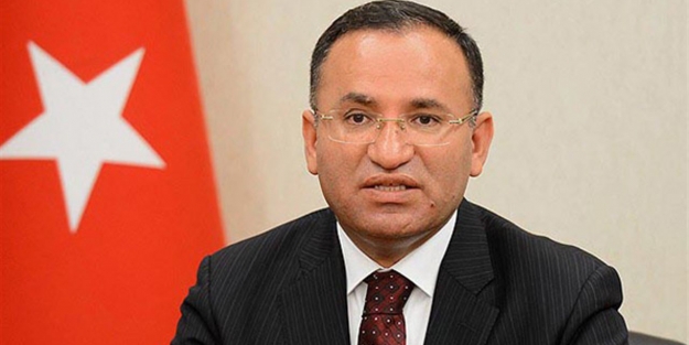 "Çocuk yaştakilerin tutuksuz yargılanmaları esastır"