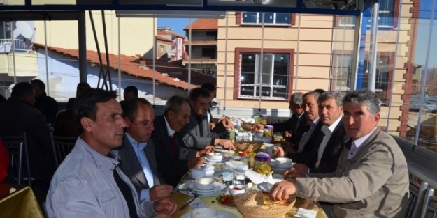 Chp Selendi Teşkilatı Muhtarla Buluştu