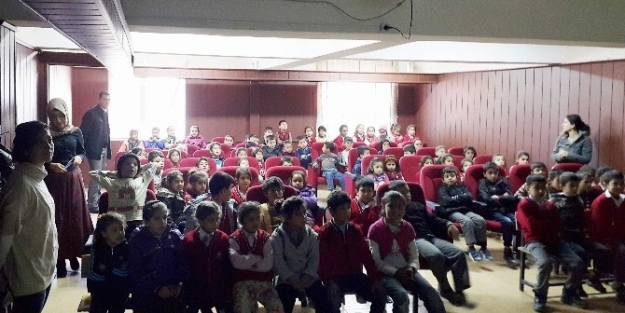 Sağlık Yüksekokulu Öğrencilerinden Hijyen Eğitimi