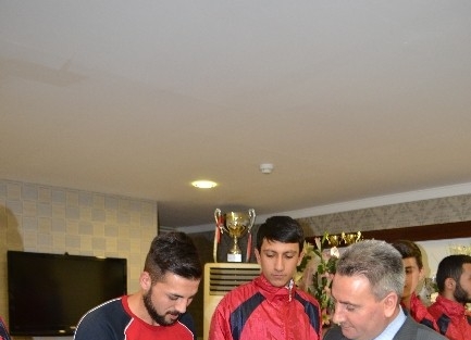 Altın Tekmeler Ödüllendirildi