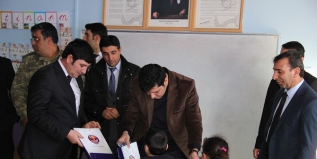 Öğrencilere Giyim Yardımı