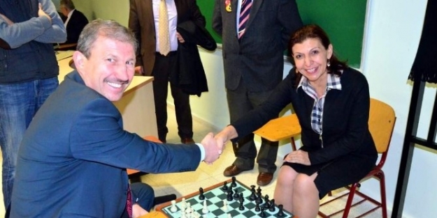 Satranç Federasyonu Başkanı Kütahya’da