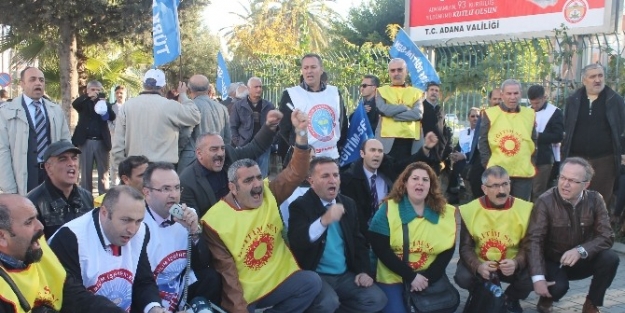 Eğitimcilerden "yargı Kararları Uygulansın" Eylemi