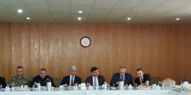 Aziziye’de Kamu Kuruluşları Ve Sektör Temsilcileri İle Kahvaltı Programı…