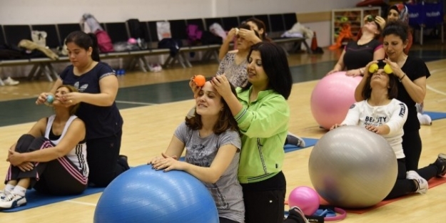 Aliağalı Kadınlardan Spora Yoğun İlgi