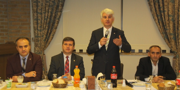 İnegöl Ak Parti İlçe Teşkilatı görev dağılımı yaptı