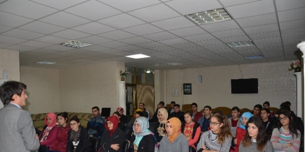 Darendespor’dan ‘gençler Arasında İletişim’ Semineri