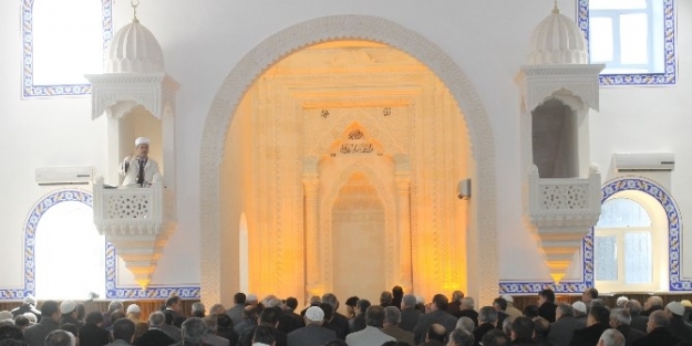 Camiye 500 Bin Liralık Restorasyon