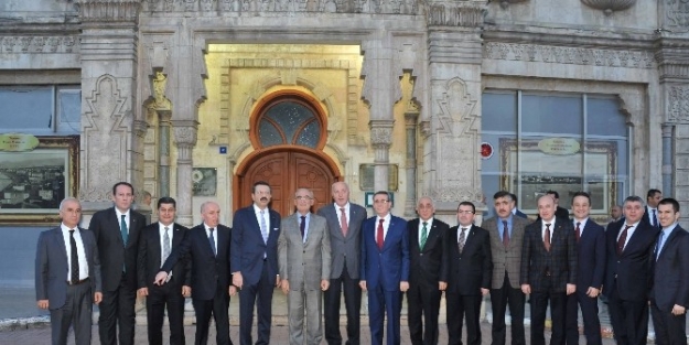 Tobb Başkanı Hisarcıklıoğlu Başkan Yılmaz’ı Ziyaret Etti