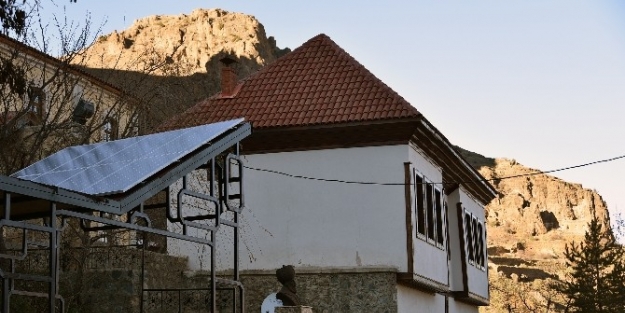 Gümüşhane’de Tarihi Bina Projeyle Güneş Evi Oldu