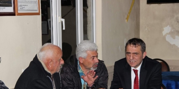 Yomra Belediye Başkanı Sağıroğlu Kaşüstü Mahallesinde Vatandaşların Sorunlarını Dinledi