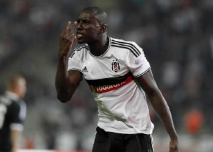 Demba Ba isyan etti!