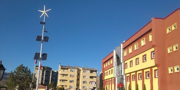 Türkiye’de İlk Ve Tek Rüzgar Ve Güneş Enerjisiyle Aydınlatma Kelkit’te