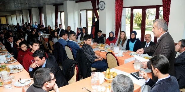 Pursaklar Kent Konseyi Gençlik Meclisi Başkanlarını Seçti