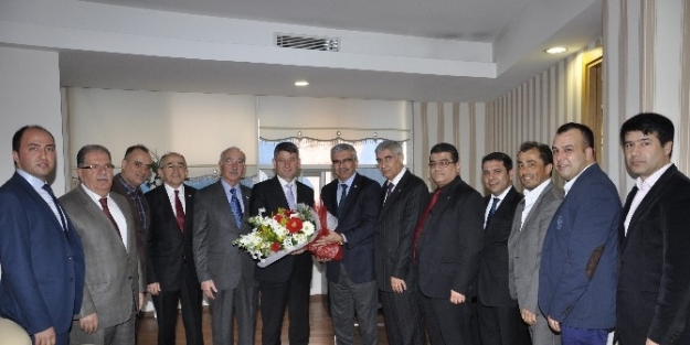 Türk Kızılay’ından Başkan Fikret Yeni’ye ‘hayırlı Olsun’ Ziyareti