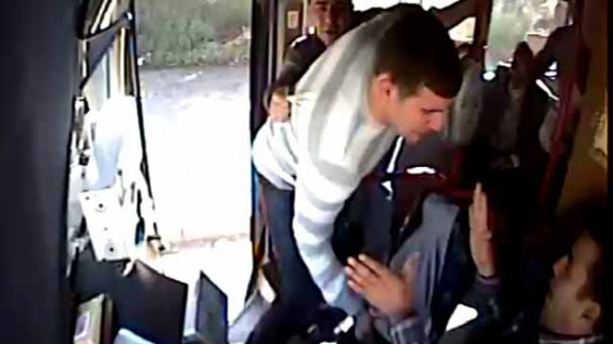 Halk otobüsünde dehşet