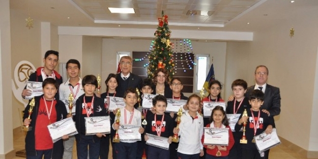 Satranç Turnuvasında Gkv Başarısı