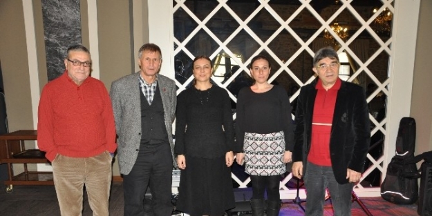 Manisa’da Gazeteciler Kahvaltıda Bir Araya Geldi